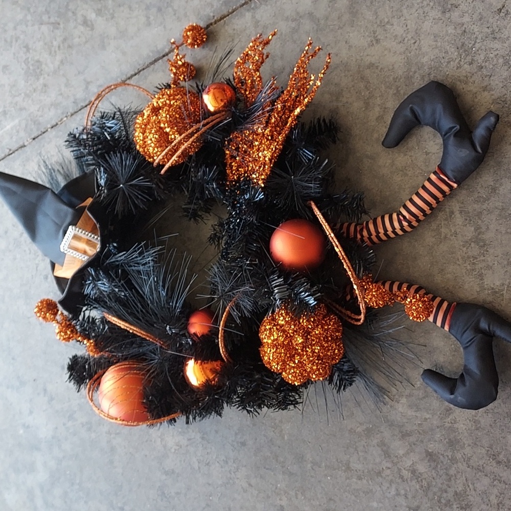 Witch wreath,  NWT